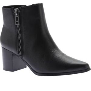Uma Black Leather Boot